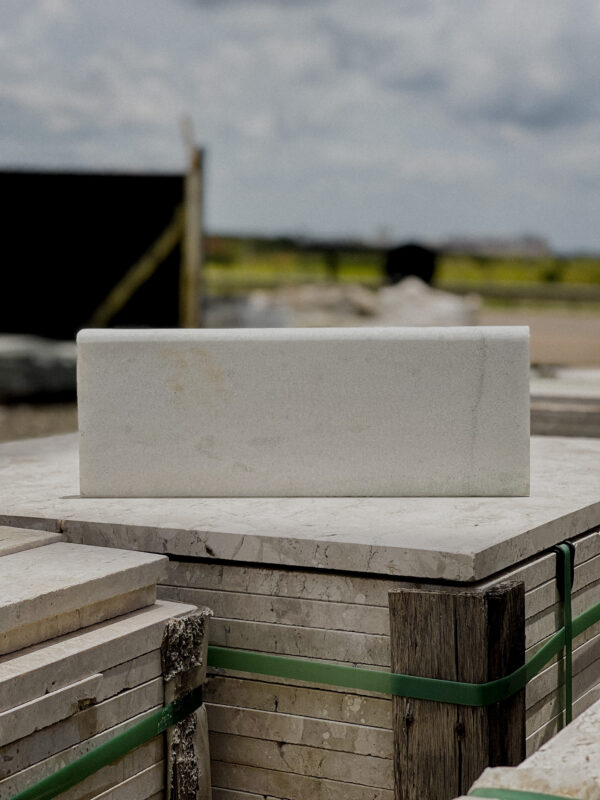 Borda de Mármore Branco 15x40
