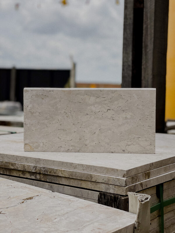 Borda de Mármore Travertino 20x40